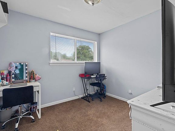 4th image of 4555 Gailwood Ave