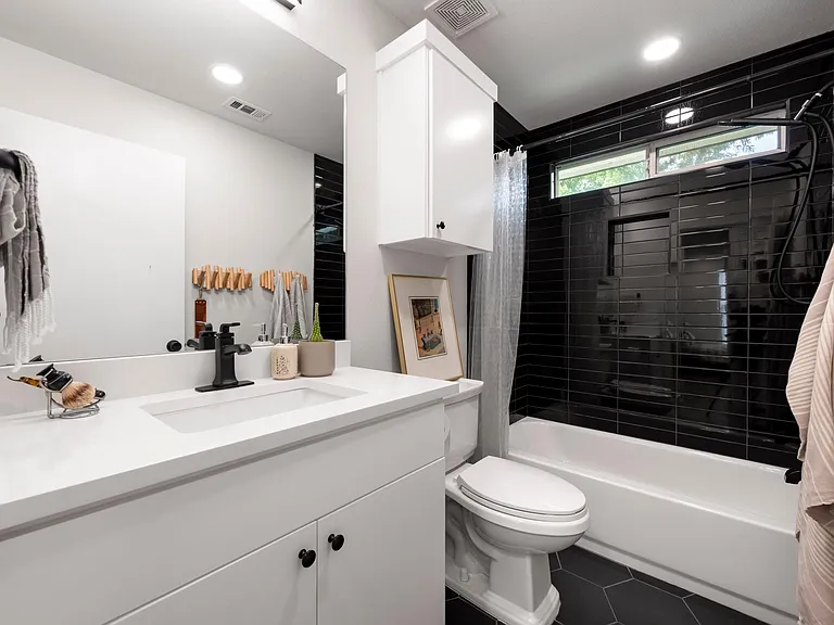 2115 Garden St — Photo 10