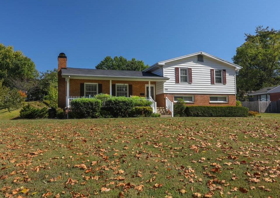 1st image of 306 Oak Ln