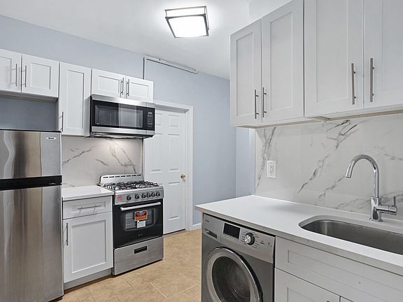 4th image of 1569 Lexington Ave #2