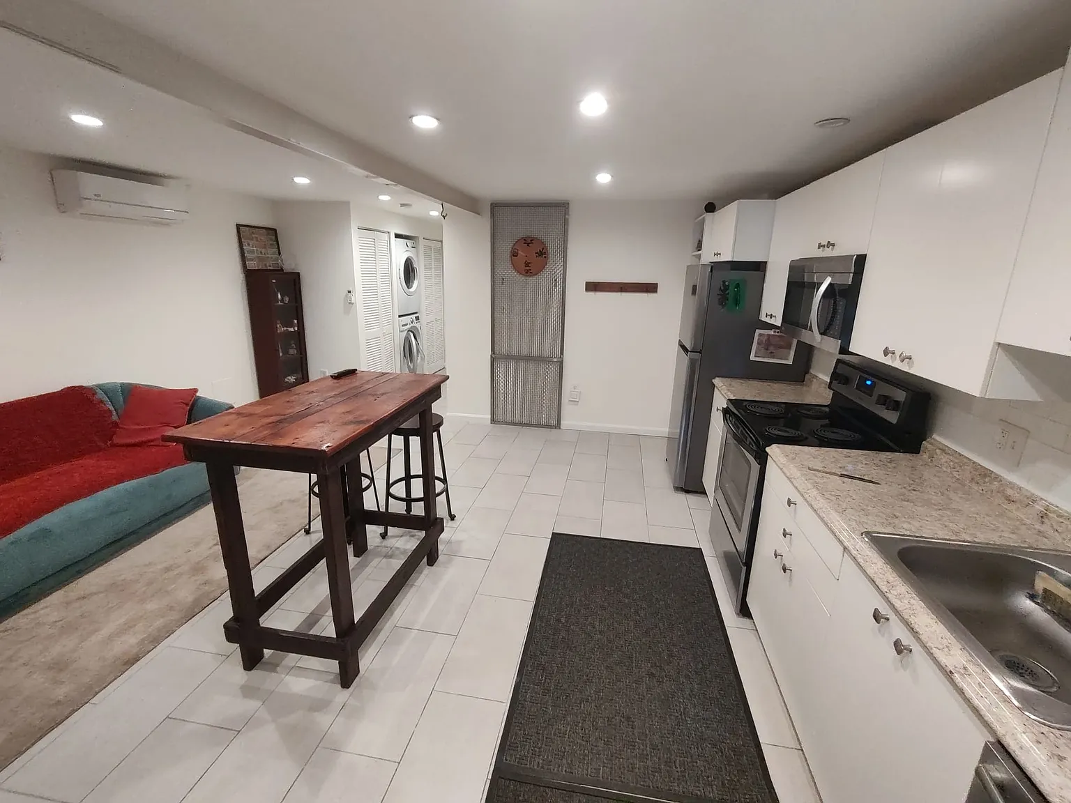 2 bed, $2,000 — Photo 1