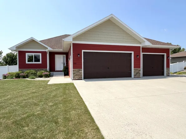243 Blue Bell Cir, Brookings, SD 57006