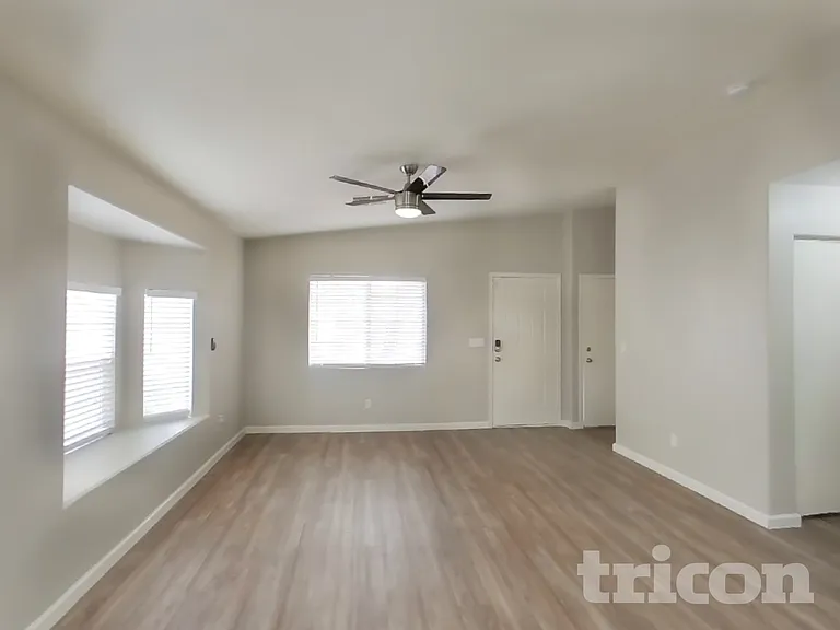 5088 Jewel Canyon Dr — Photo 4