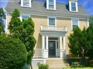 29 Hammond St FLOOR 3, Cambridge, MA 02138