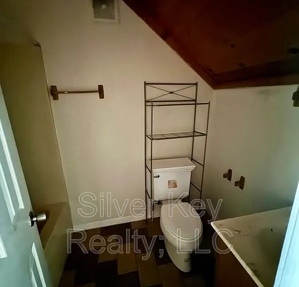 714 Washington Ave #3 — Photo 11