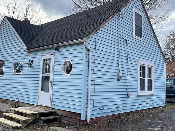 3rd image of 4121 Summerville Way #1