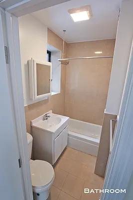 Rented by Jonis Realty | media 3