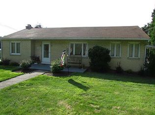 1210 Maple Street Ext, Coraopolis, PA 15108