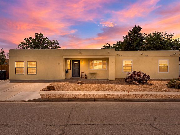 4th image of 2809 El Tesoro Escondido NW