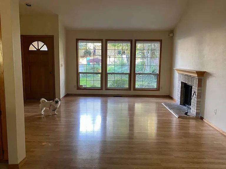 8905 SW 50th Ave — Photo 2