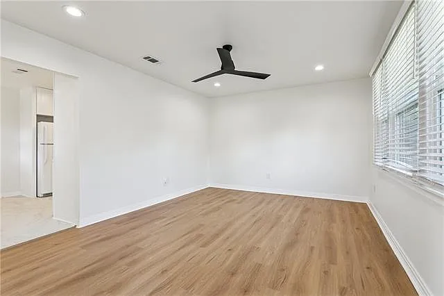 212 Claiborne Ct — Photo 4