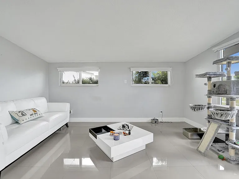 3322 McKinley St — Photo 17