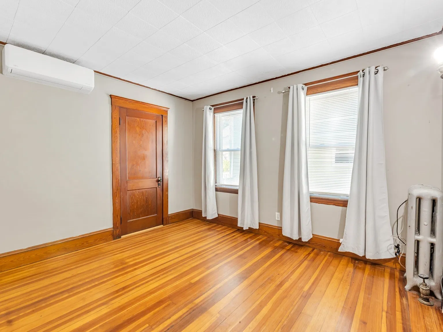 2 bed, 1.0 bath, 990 sqft, $2,800 — Photo 4