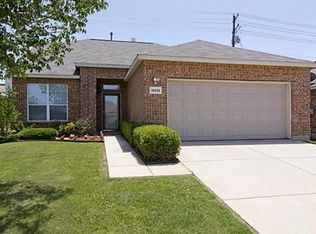 10128 Sourwood Dr, Fort Worth, TX 76244