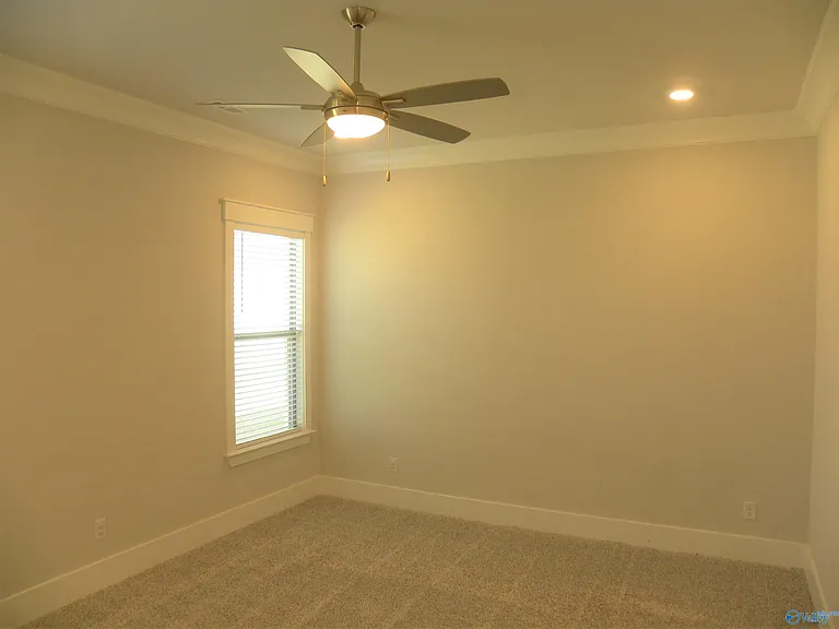 325 Silo Ln — Photo 13