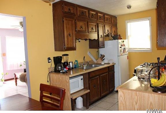 5th image of 2221 Villa Ave