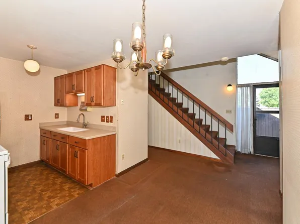 1421 West Edgerton AVENUE #L, Milwaukee, WI 53221