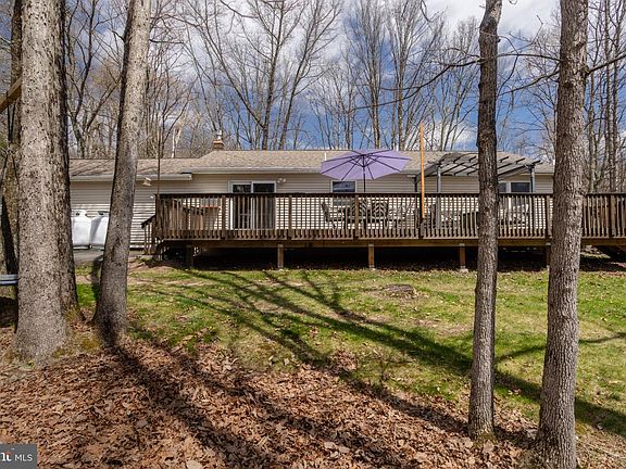 5th image of 152 Mount Jefferson Dr