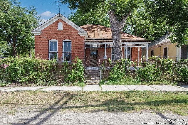 1st image of 107 Paso Hondo St
