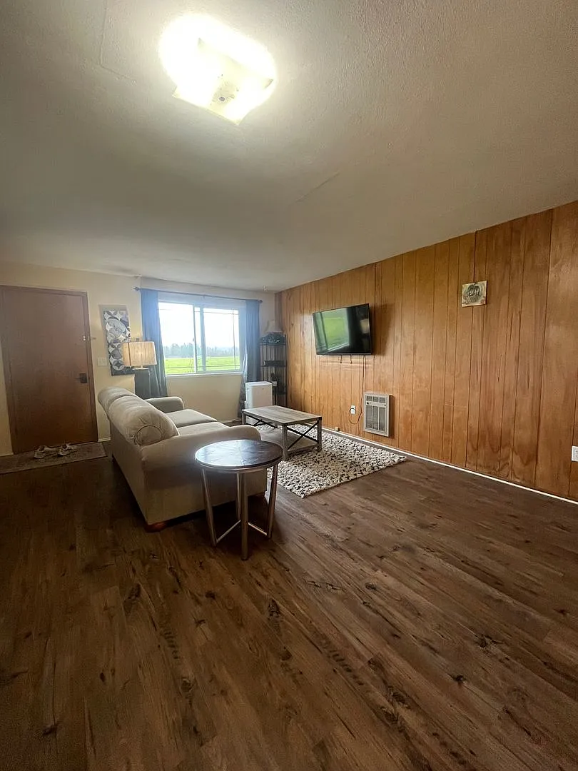 1-Bedroom Duplex minutes from Eugene! — Photo 4