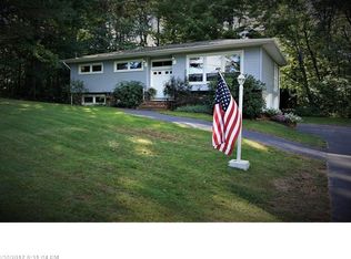 9 Sokokis Cir, Topsham, ME 04086