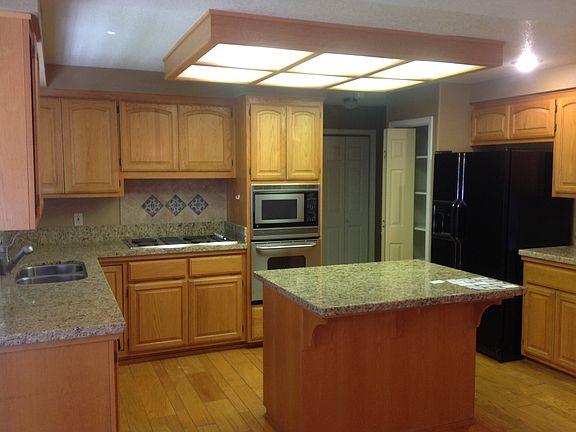 3rd image of 19319 N Wilderness Way