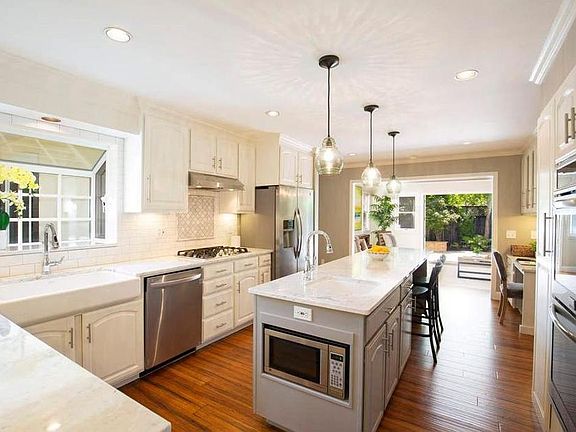 3rd image of 529 Este Madera Dr
