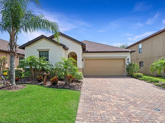 2nd image of 104 Campanello Ct