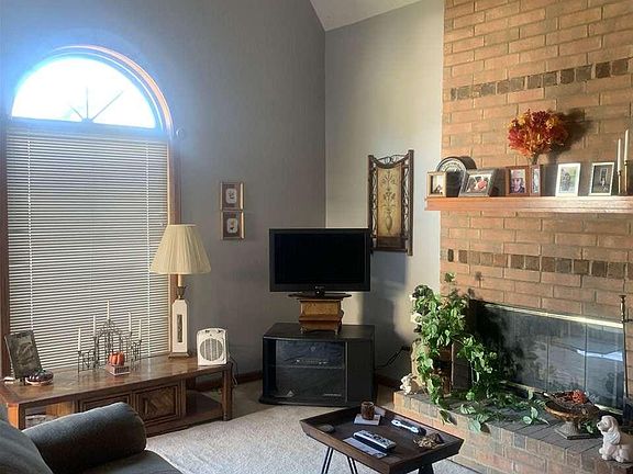 5th image of 4239 Cedartree Dr