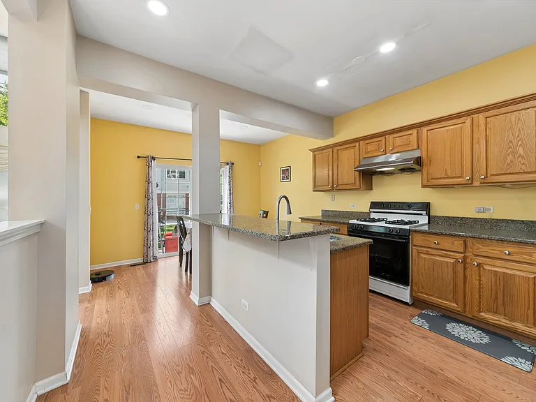 122 Bay Dr — Photo 4