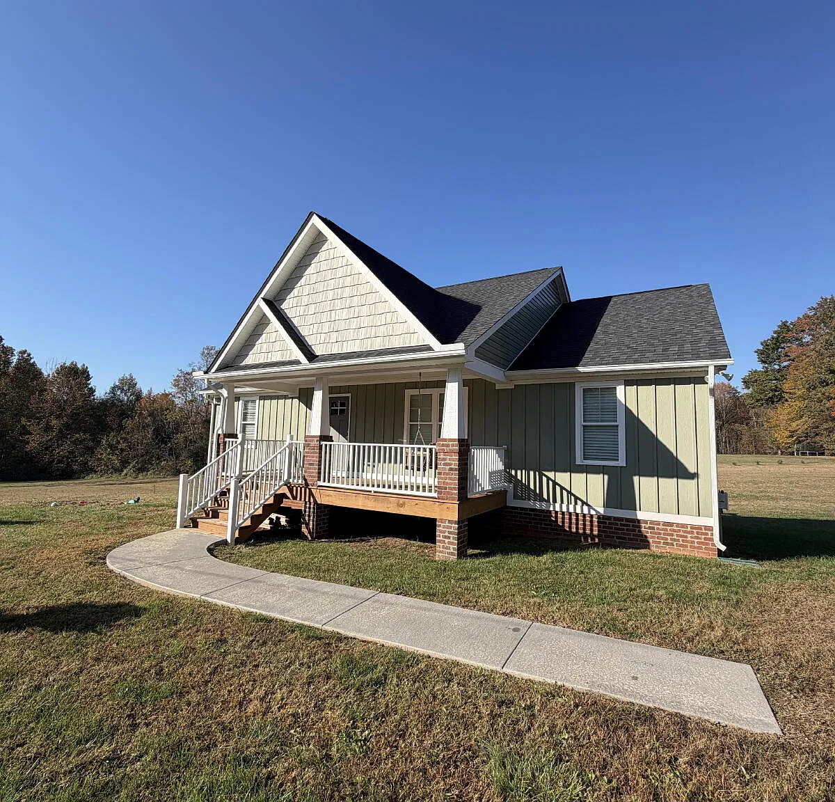 3 bed, 2.0 bath, 1472 sqft, $2,895 — Photo 4