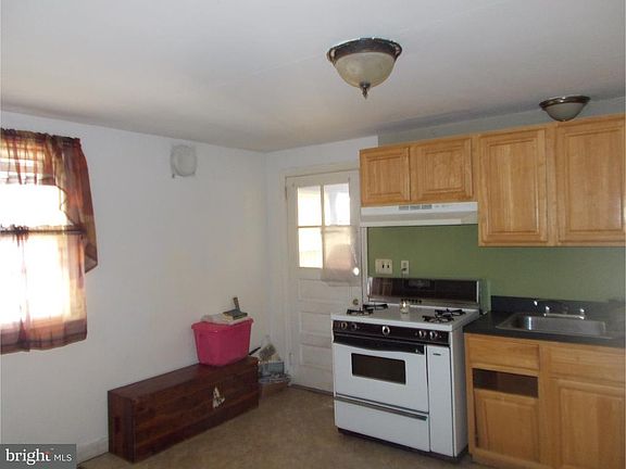 5th image of 846 Oakland Ave