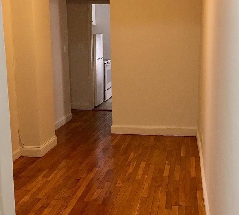 1st image of 8 E 48th St APT 2C