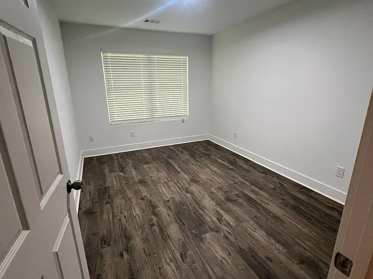 535 S Forest Ave #535 — Photo 9