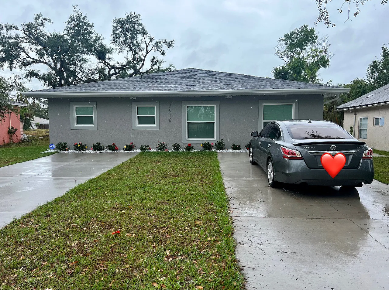 3 bed, 1293 sqft, $2,000 — Photo 2