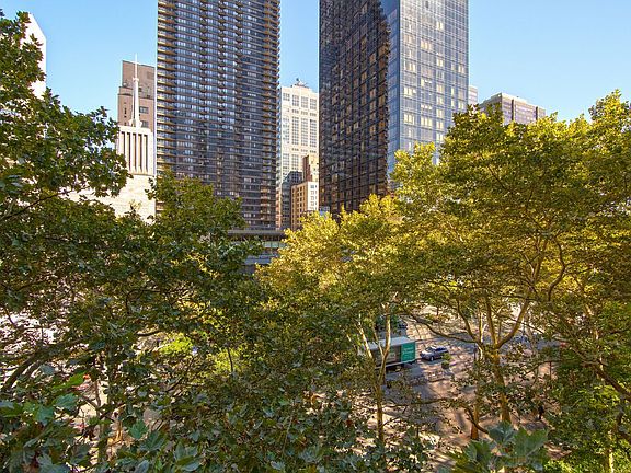 3rd image of 333 E 46th St APT 6K
