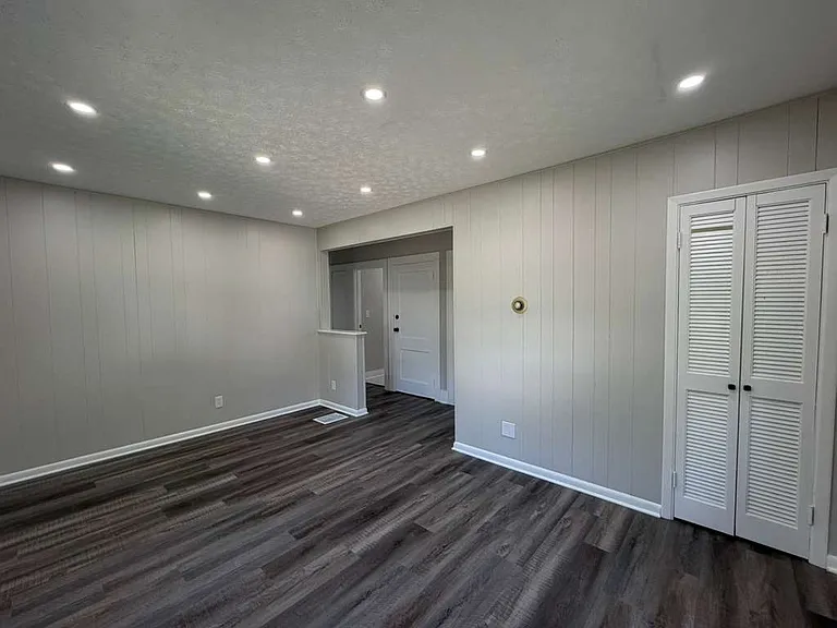 1700 E 290th St #2 — Photo 8