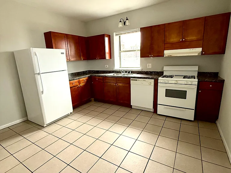 6141 S Woodlawn Ave #3 — Photo 3