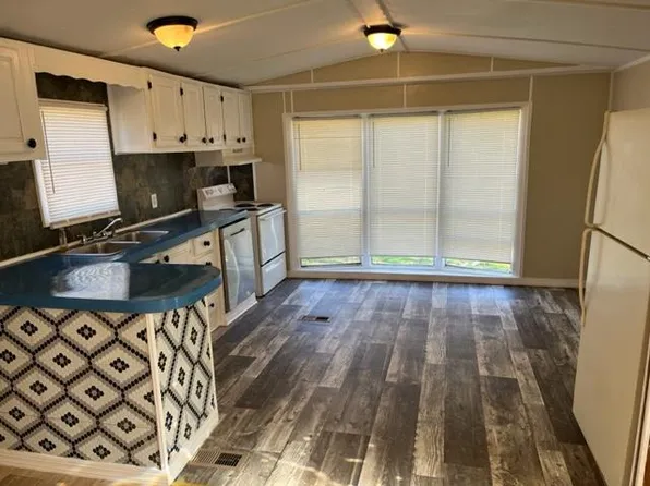 124 Zina Ln, Maryville, TN 37801