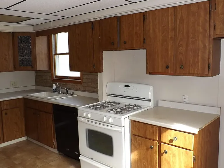 32 Ransom St #2 — Photo 3
