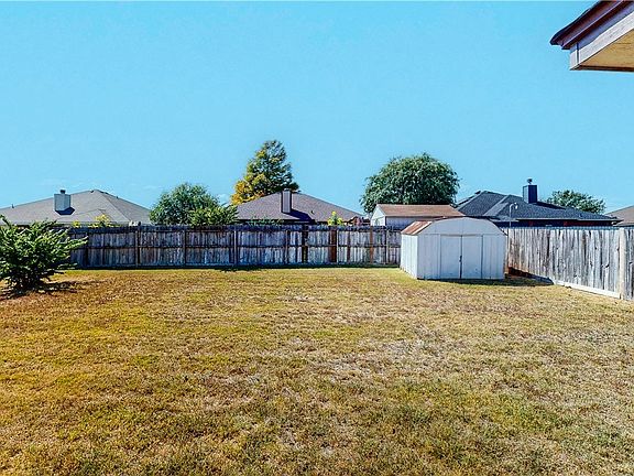 2nd image of 2306 Lava Ln