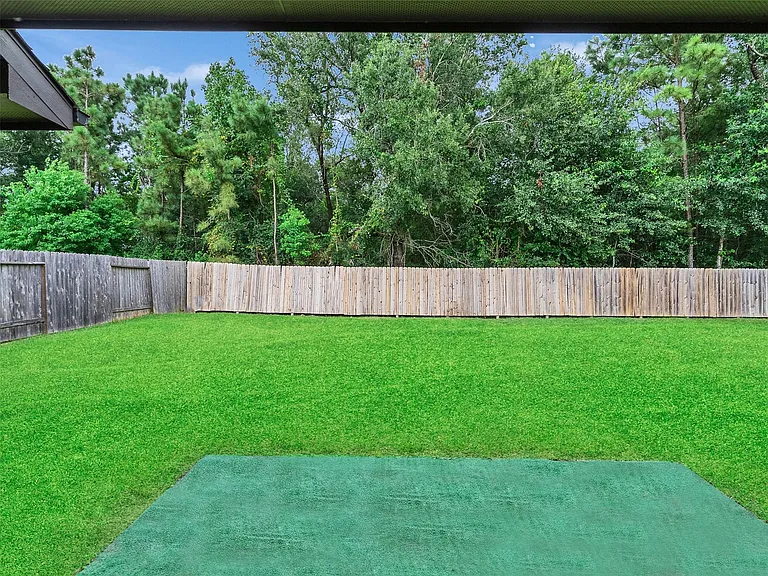 8510 Amber Bend Dr — Photo 43