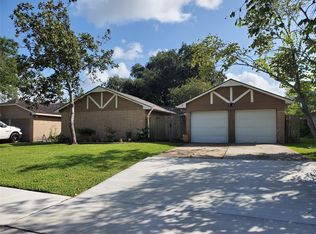 16219 Blackhawk Blvd, Friendswood, TX 77546