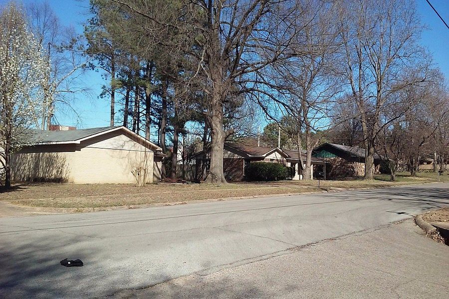 2nd image of 1807 W Matthews Ave