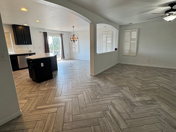 4th image of 16282 E 104th Way
