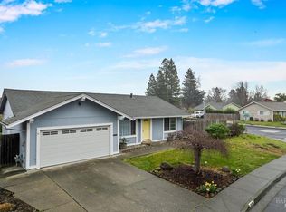 8496 Lancaster Dr, Rohnert Park, CA 94928