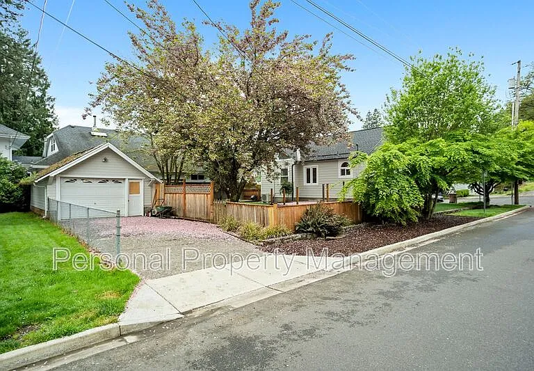 1346 NW Couch St — Photo 33