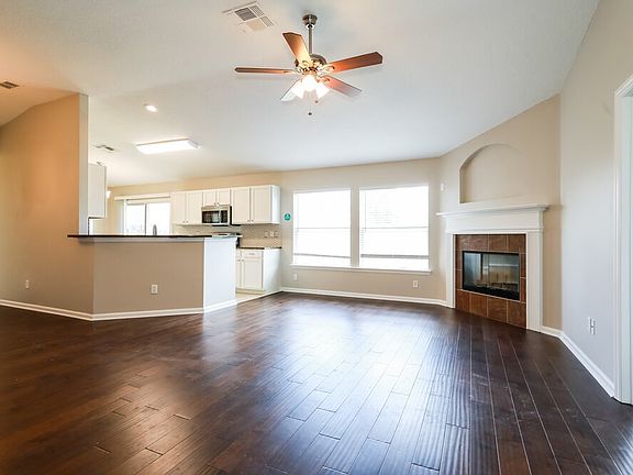 4th image of 2682 Oak Haven Dr