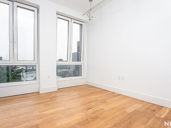 4th image of 74 Maujer St APT 4C