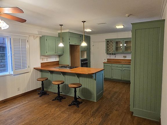 3rd image of 5819 Edmund Ave